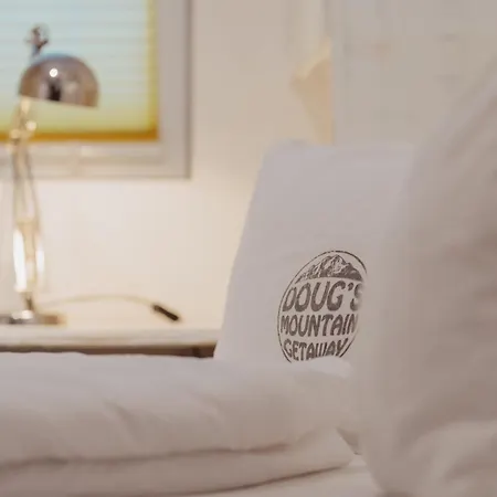 Dmg - 'large, Luxurious Ground Floor' 公寓