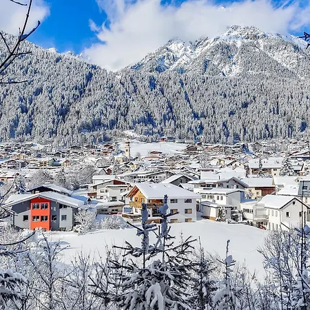 Mountain Getaway - Luxury Ground Floor Stubai Super Card *