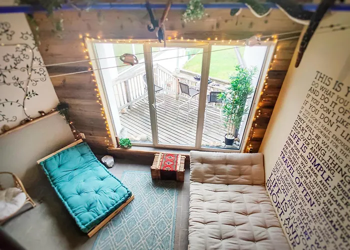 Dmg - 'large, Luxurious Ground Floor' *